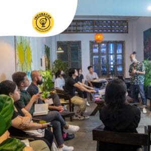 Group of creator pay attention to what Take san is presenting